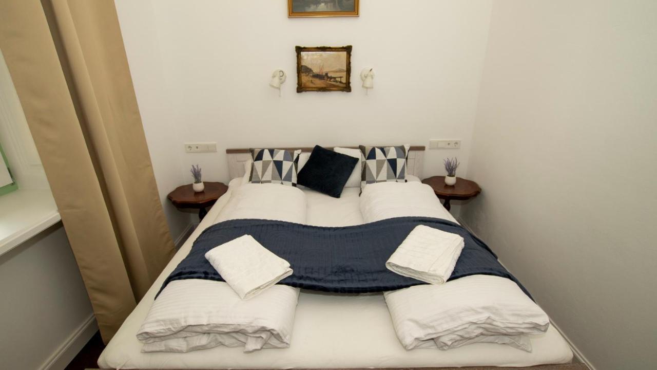 Kira Panzio Bed & Breakfast Lengyeltoti ภายนอก รูปภาพ